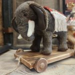 Винтажный Цирковой Слон на тележке