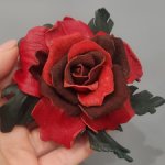Цветок, который не вянет. Брошь из кожи ручной работы 🌸