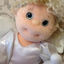 Маленькое чудо ! Белый ангелочек.