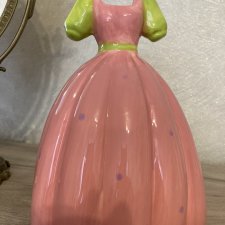 Фарфоровое  вазочка платье