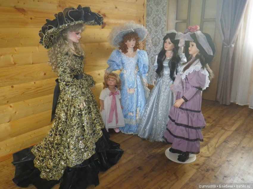 Знакомство Анютки со старшими дамами