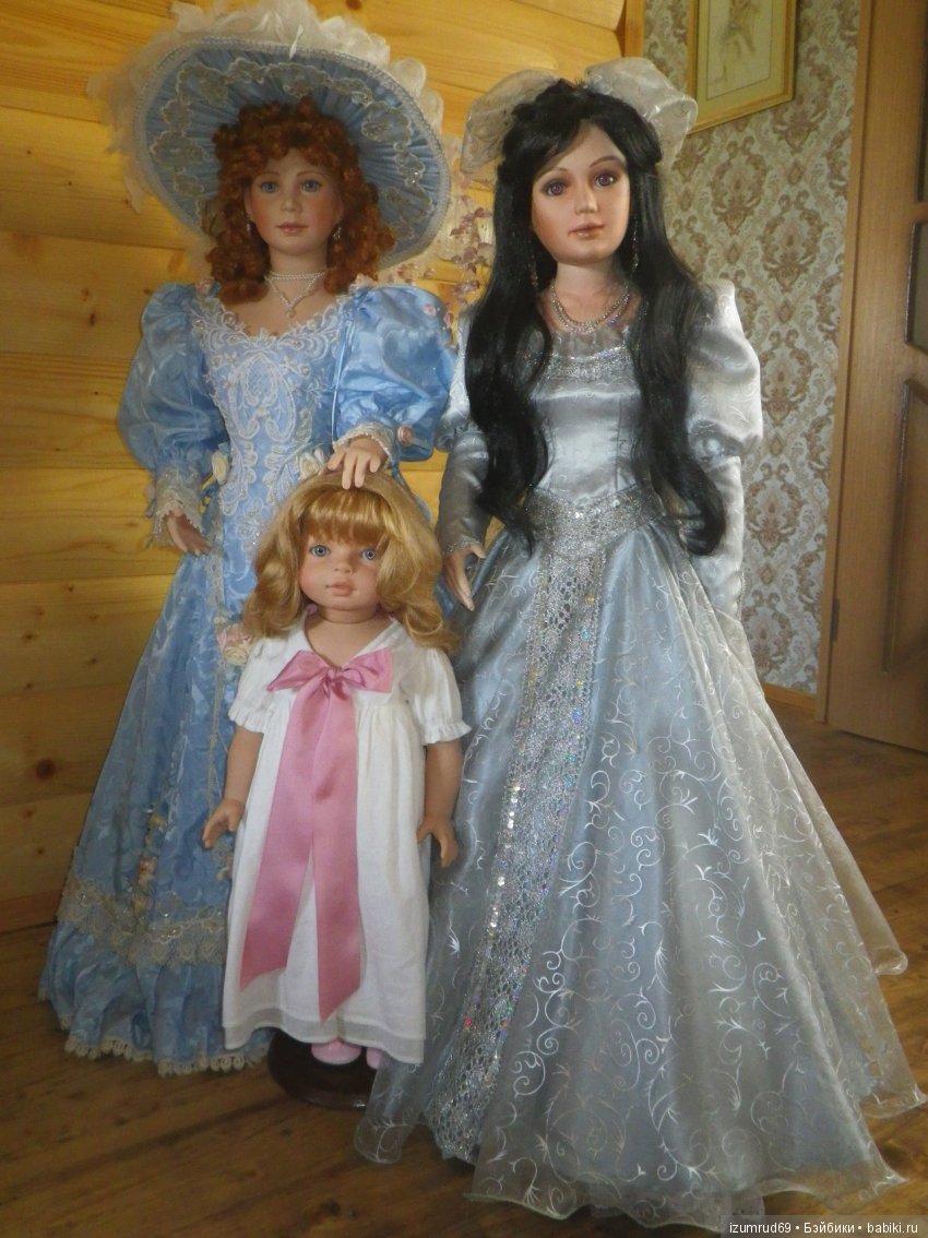 Знакомство Анютки со старшими дамами