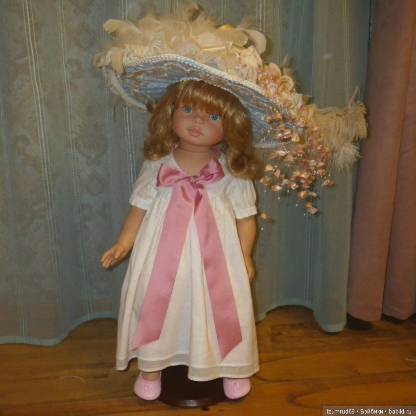 Знакомство Анютки со старшими дамами