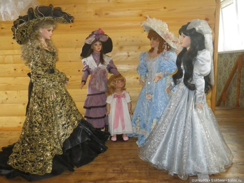 Знакомство Анютки со старшими дамами