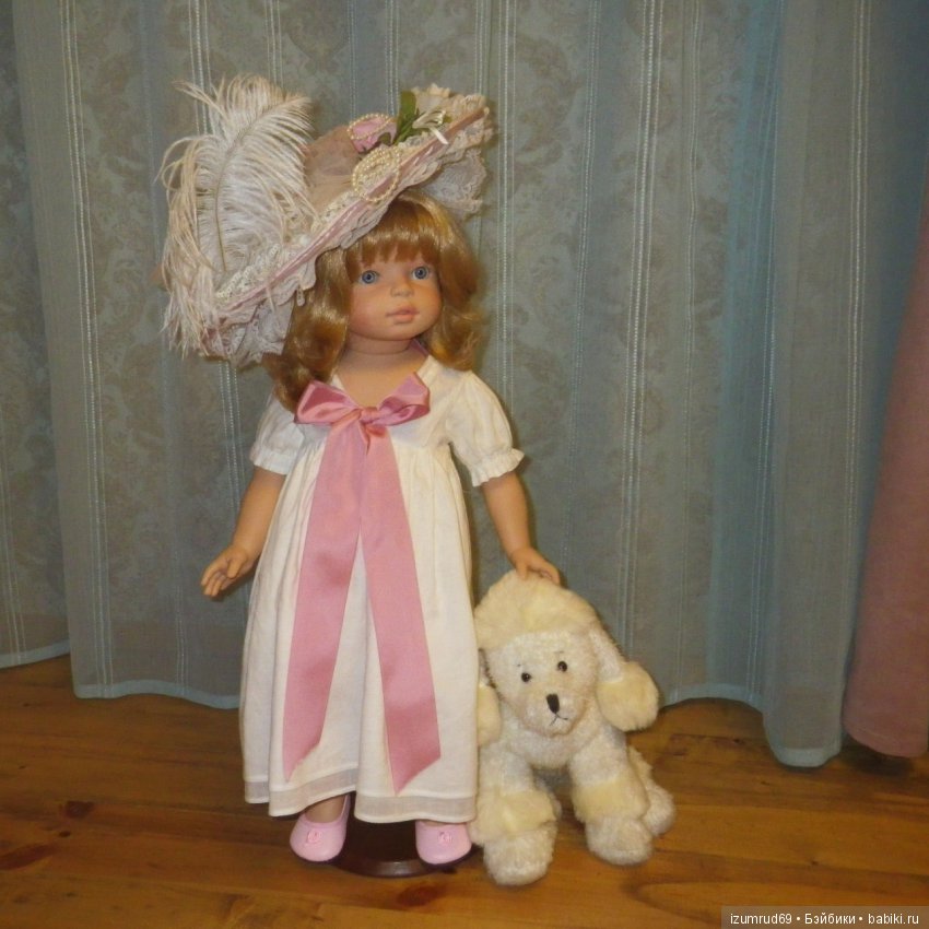 Знакомство Анютки со старшими дамами