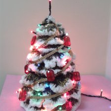 Новогодняя вязаная ёлочка