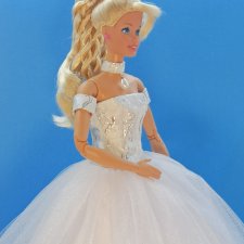 Платье для куколки Barbie на подвижном йога-теле