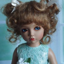 У Элин Iplehouse новое платье и парички