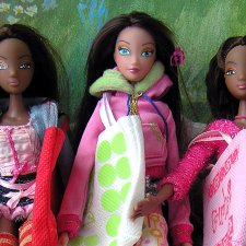 Куколки Hi Glamm - яркие длинноногие модницы