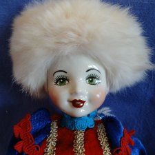 Кукла в русском костюме