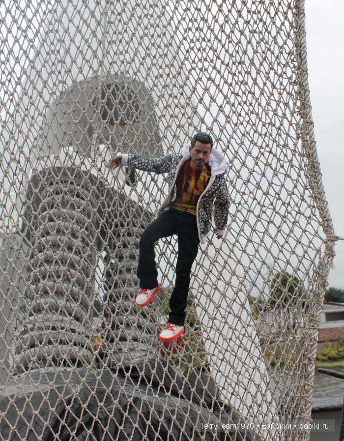 Железный Человек: приключения без брони. Летние каникулы