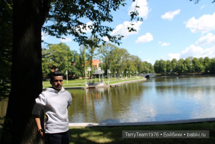 Железный Человек: приключения без брони. Летние каникулы