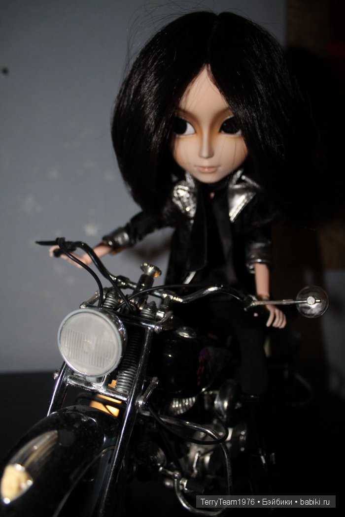 Живет такой парень, Таянг Ни-йя на теле обитсу 27см