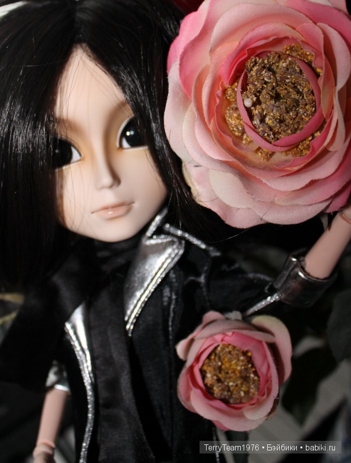 Живет такой парень, Таянг Ни-йя на теле обитсу 27см