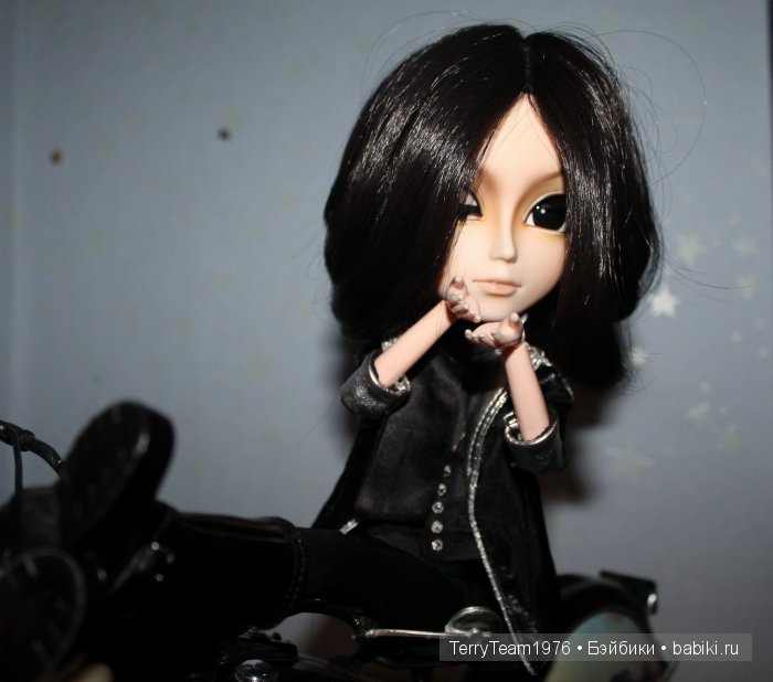 Живет такой парень, Таянг Ни-йя на теле обитсу 27см