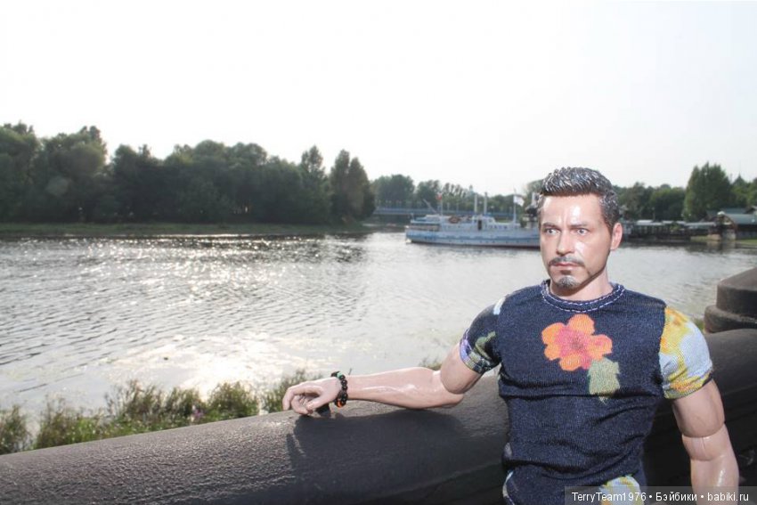 Железный человек: приключения без брони. Геройские каникулы