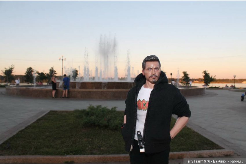 Железный человек: приключения без брони. Геройские каникулы