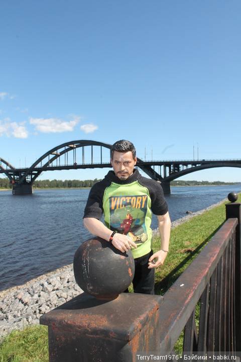 Железный человек: приключения без брони. Геройские каникулы