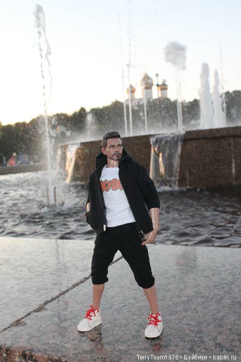 Железный человек: приключения без брони. Геройские каникулы