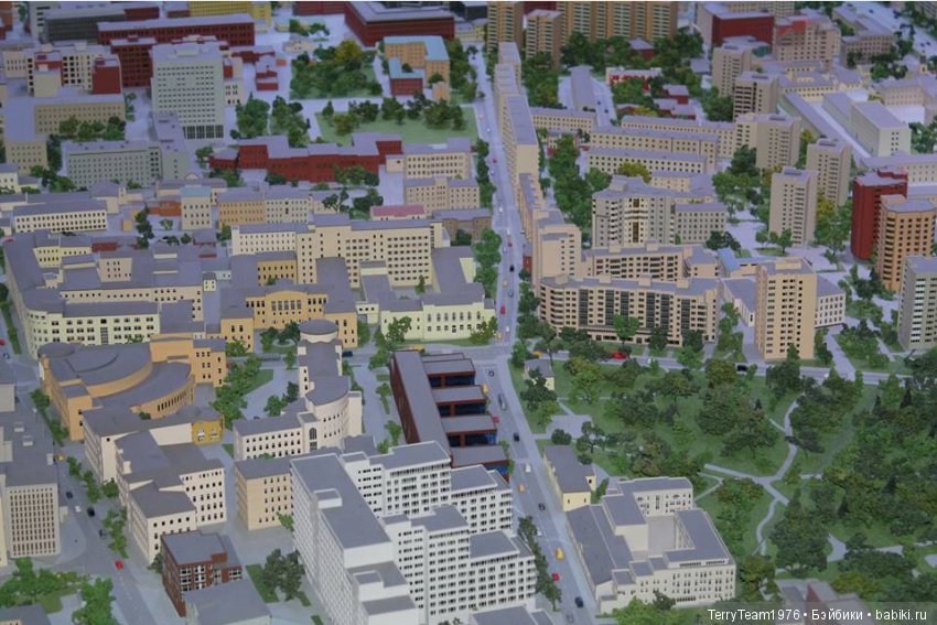 Железный человек: приключеня без брони. Макет Москвы на ВДНХ