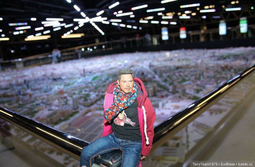 Железный человек: приключеня без брони. Макет Москвы на ВДНХ