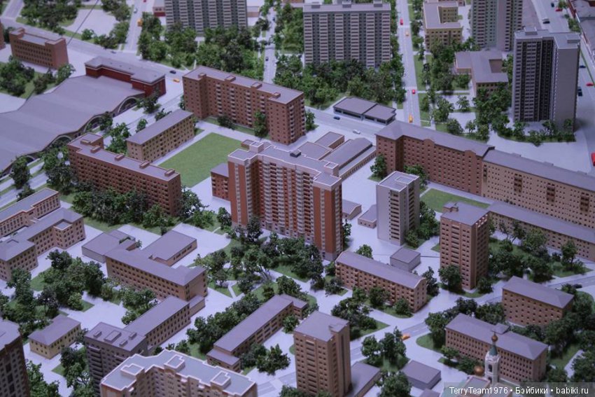 Железный человек: приключеня без брони. Макет Москвы на ВДНХ