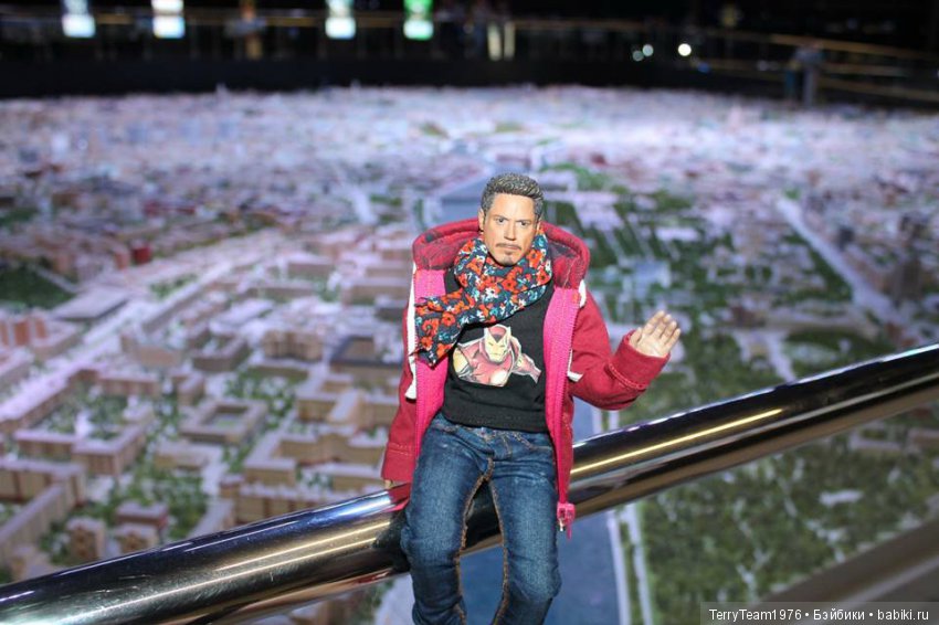 Железный человек: приключеня без брони. Макет Москвы на ВДНХ