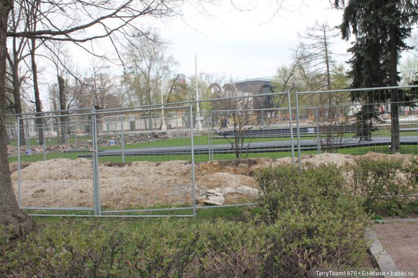 Железный человек: приключеня без брони. Макет Москвы на ВДНХ