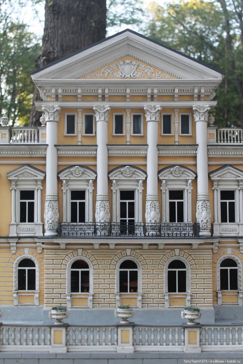 Железный человек: приключеня без брони. Отпуск в Янтарном краю. Южный парк