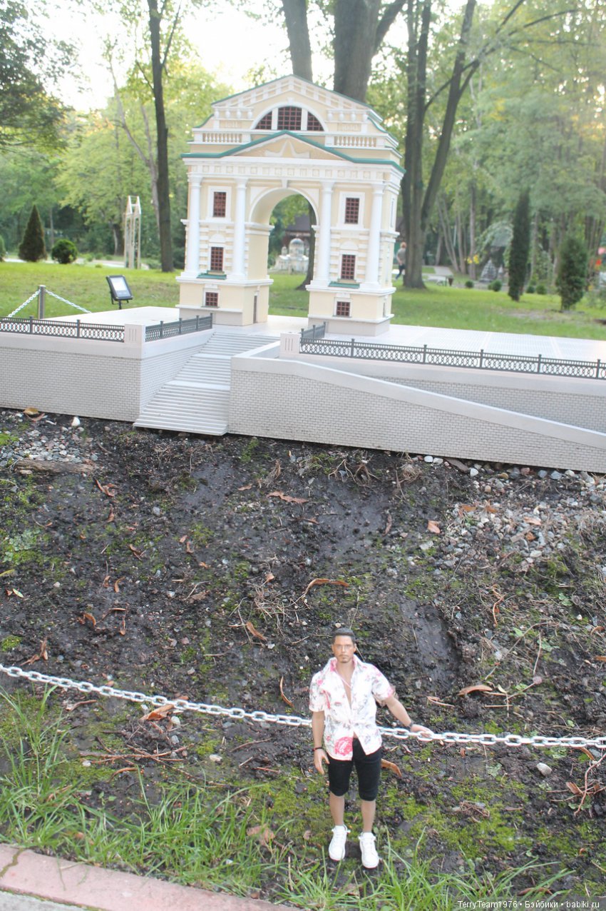 Железный человек: приключеня без брони. Отпуск в Янтарном краю. Южный парк