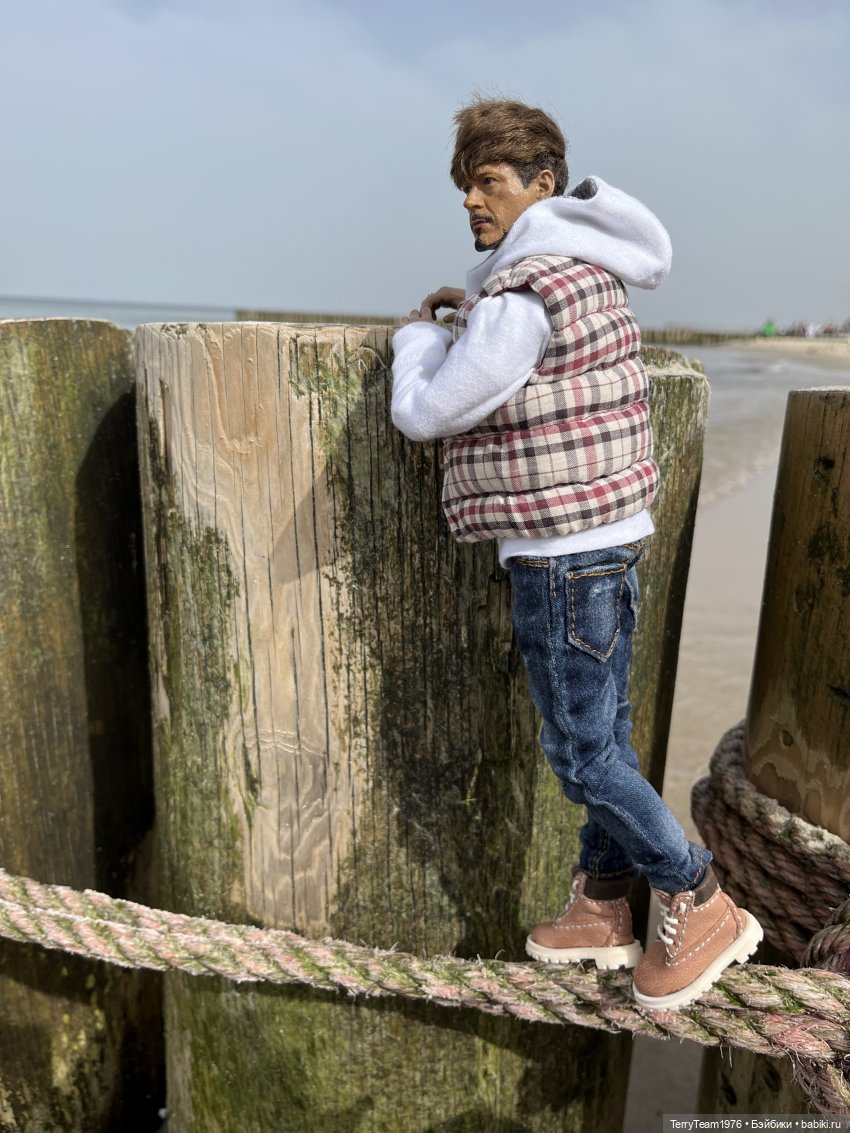 Март. Балтика. Тони — Коллекционные экшн