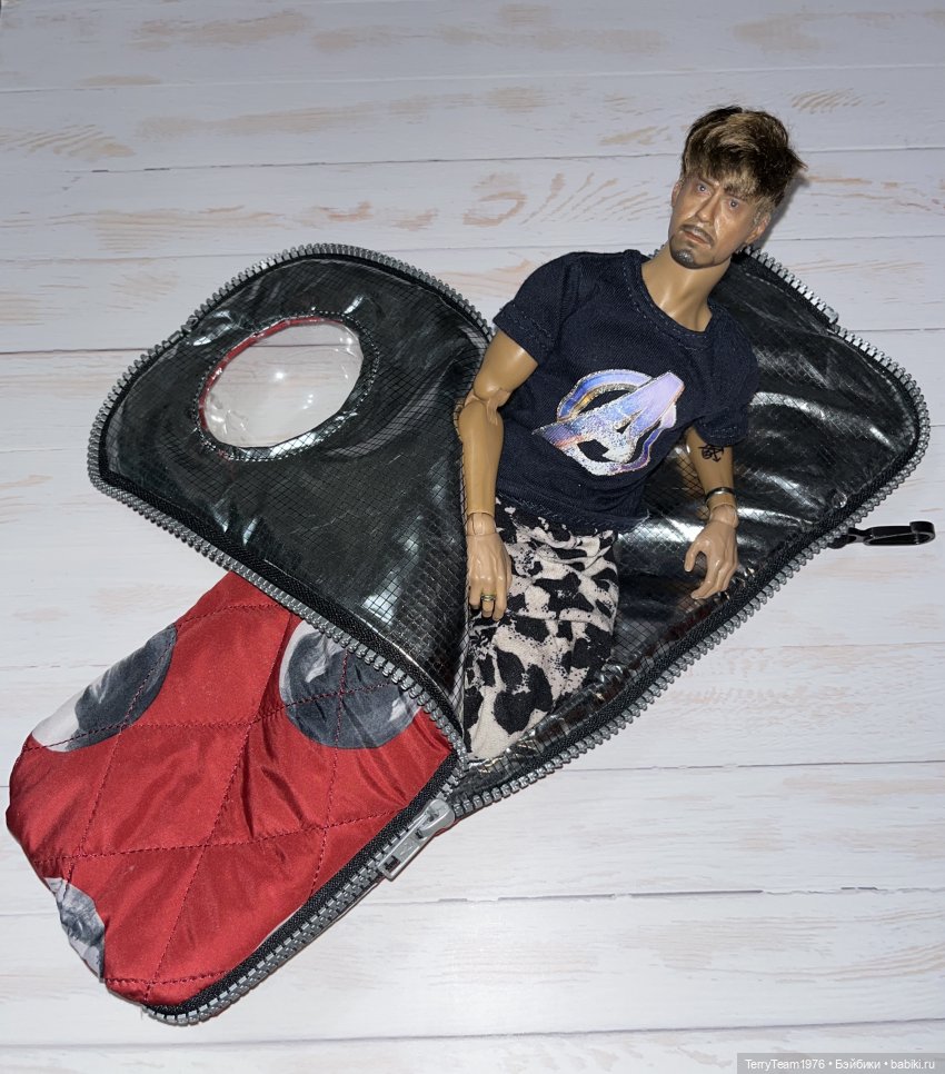 Космический спальник-переноска (фото 7)