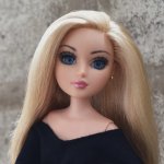 Синеглазая дама. Moxie Teenz