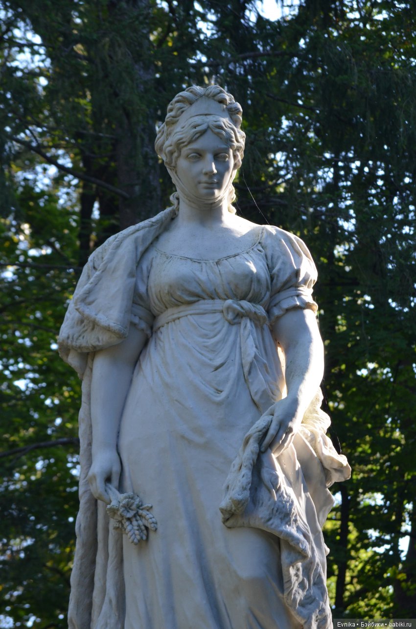 Осенняя прогулка Лины + немного городских зарисовок