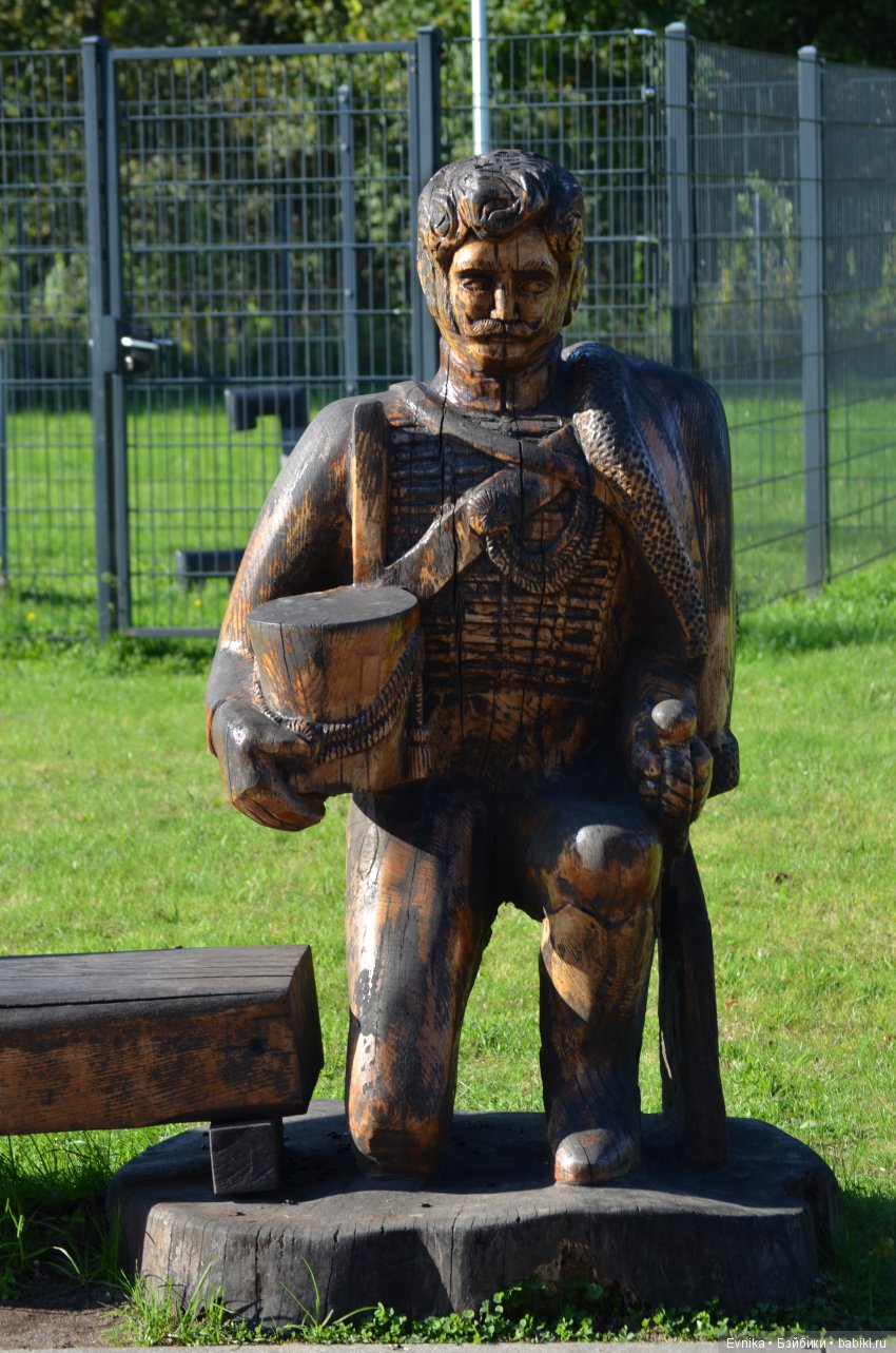 Осенняя прогулка Лины + немного городских зарисовок