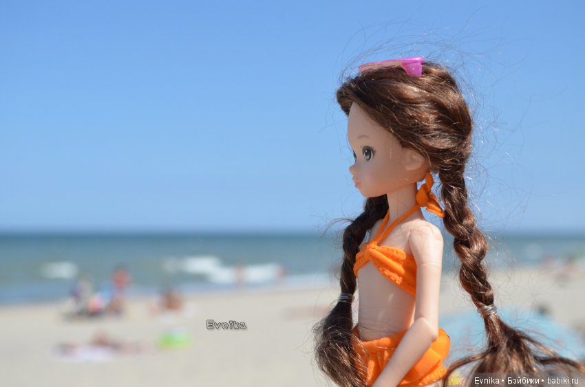 Кусочек нашего лета! Эльза и Хэнк на море