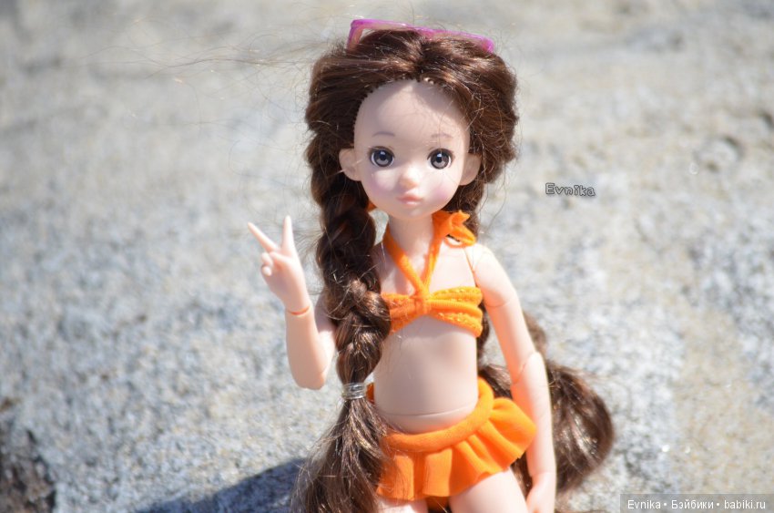 Кусочек нашего лета! Эльза и Хэнк на море