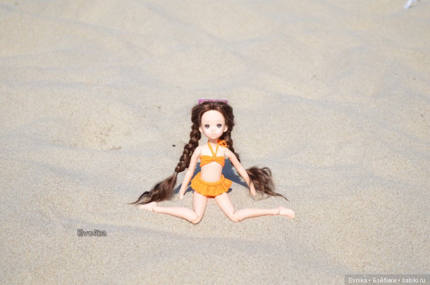 Кусочек нашего лета! Эльза и Хэнк на море