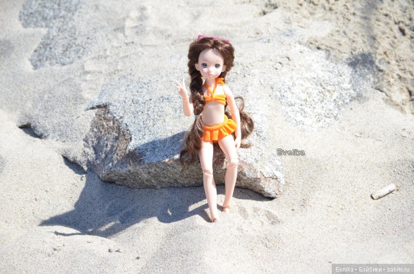 Кусочек нашего лета! Эльза и Хэнк на море