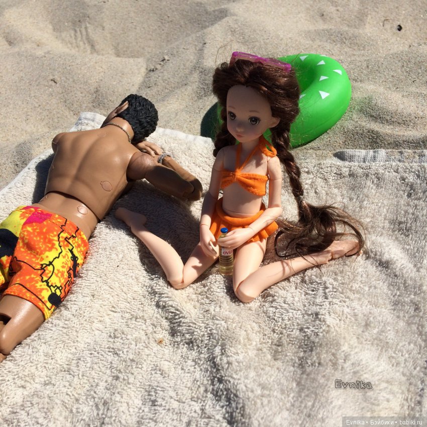 Кусочек нашего лета! Эльза и Хэнк на море