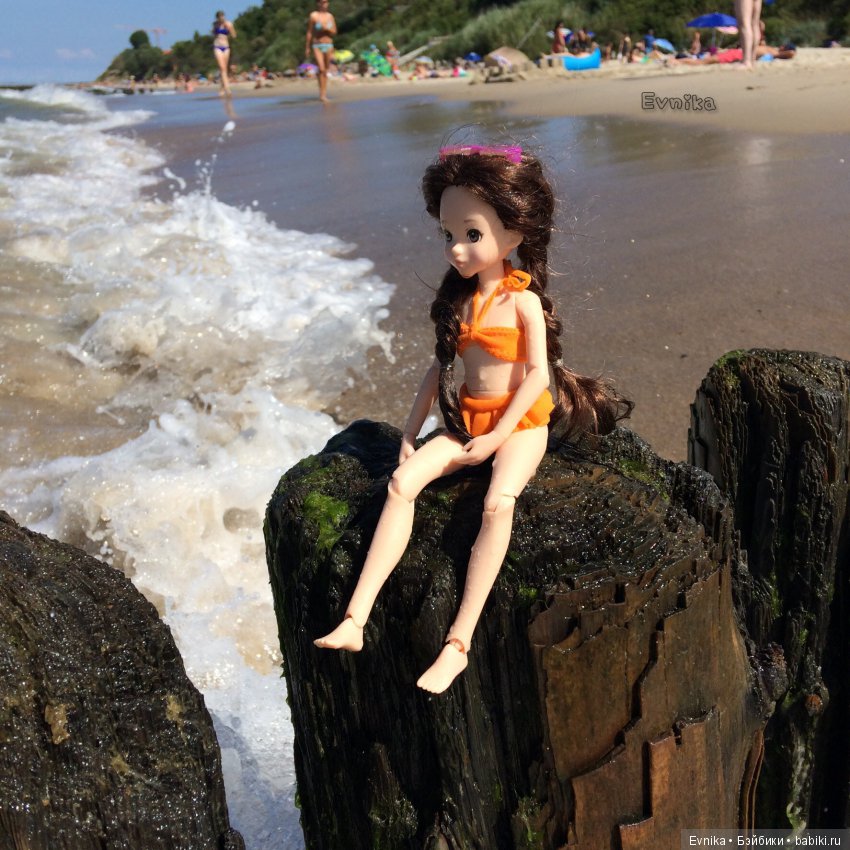 Кусочек нашего лета! Эльза и Хэнк на море