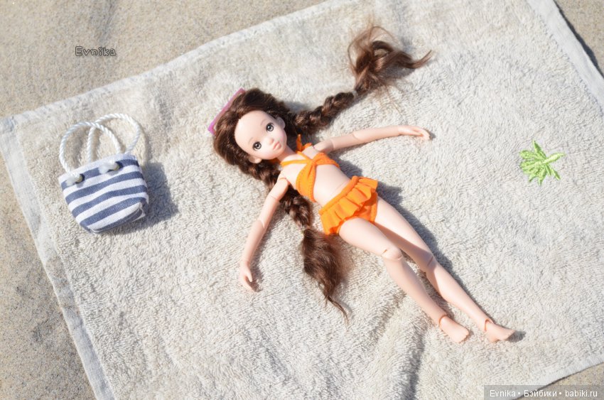 Кусочек нашего лета! Эльза и Хэнк на море