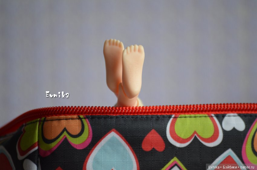 Как Эльза примеряла сумку (фото 5)