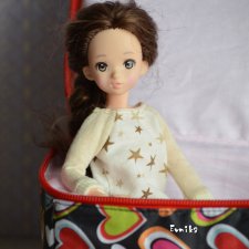 Как Эльза примеряла сумку