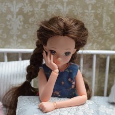 Эльза грустит...