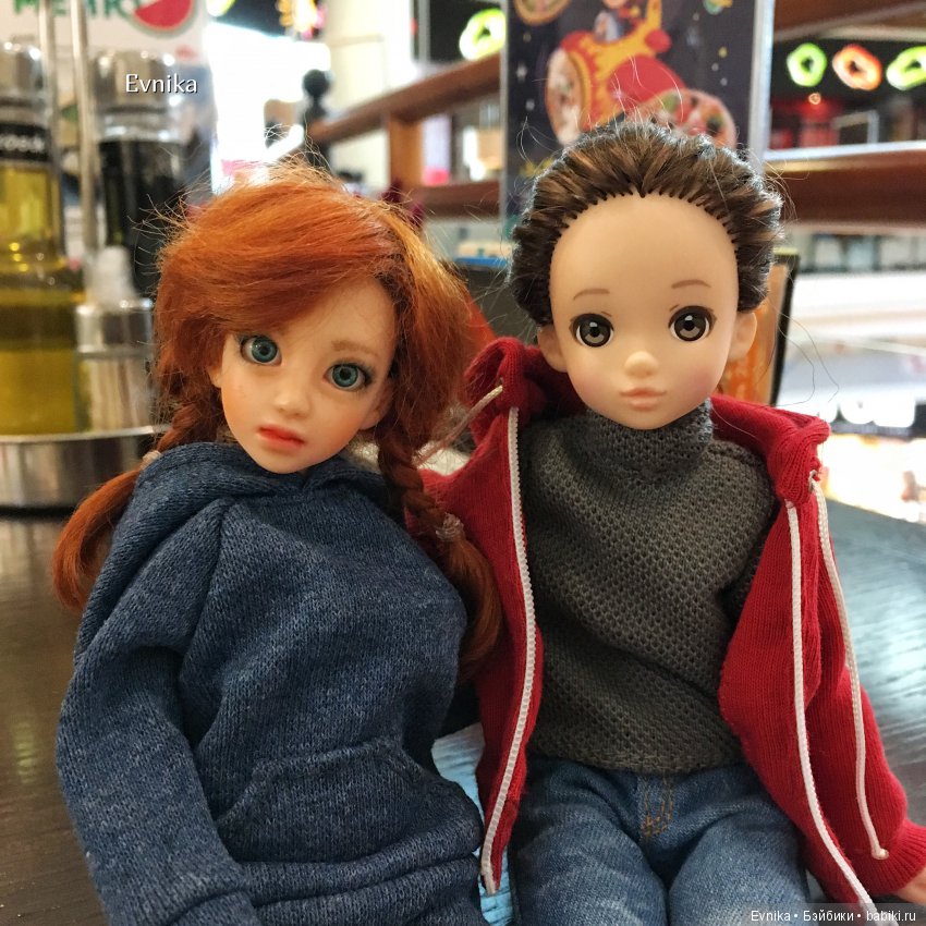 Дождь нам не помеха. Таша и Эльза в Калининграде