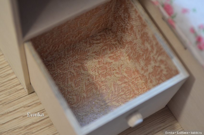 Стеллаж для Эльзы — Румбоксы и кукольные интерьеры: фото