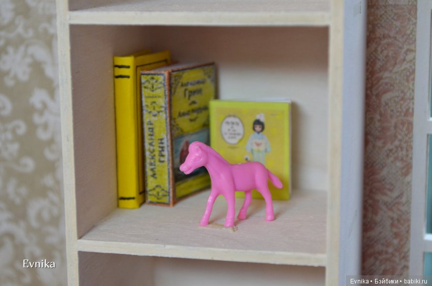 Стеллаж для Эльзы — Румбоксы и кукольные интерьеры: фото (фото 8)
