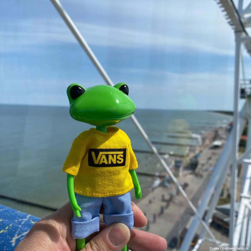 Ловись лягушка большая и маленькая