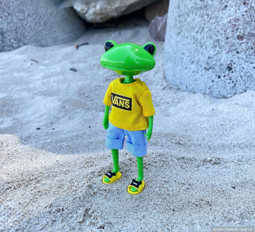 Ловись лягушка большая и маленькая